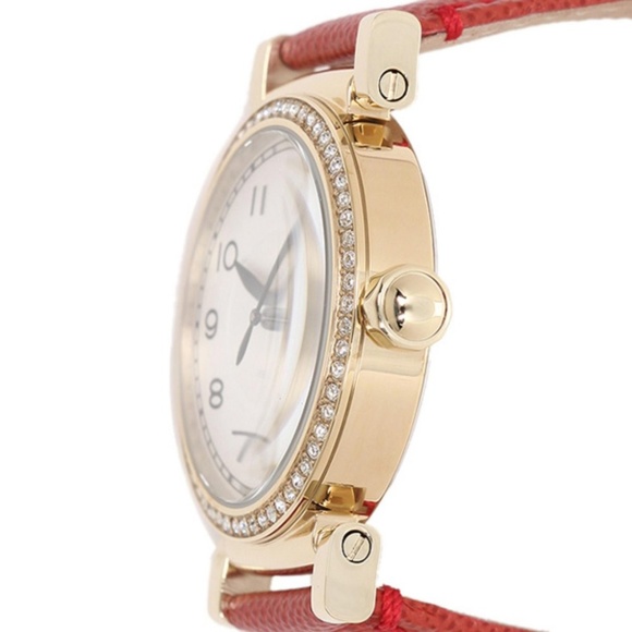 COACH GOLD-TONE GLITZ CASE RED LEATHER WATCH - Picture 2 of 3